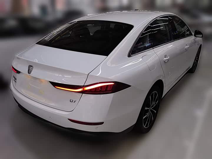 Roewe D7 2025 2025款 DMH 125km 世界冠军版