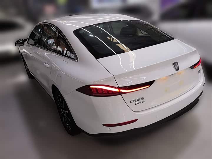 Roewe D7 2025 2025款 DMH 125km 世界冠军版