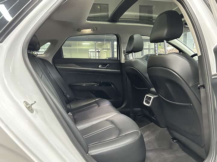 Kia K5 2021 2021款 270T CVVD 时尚版