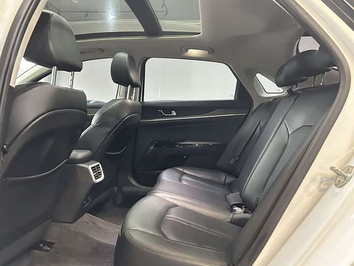 Kia K5 2021 2021款 270T CVVD 时尚版