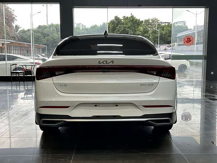 Kia K5 2021 2021款 270T CVVD 时尚版