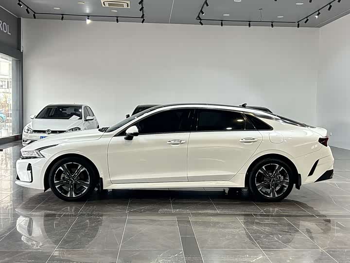 Kia K5 2021 2021款 270T CVVD 时尚版