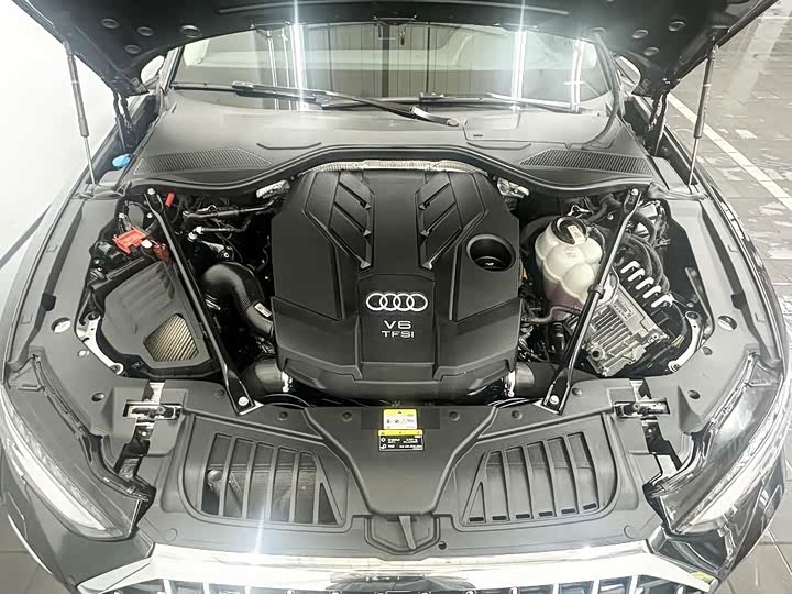 Audi A8 2025 2025款 A8L 50 TFSI quattro 臻选型