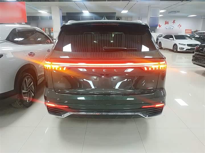 Geely Monjaro 2025 2025款 东方曜 2.0TD 自动四驱望月版