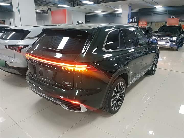 Geely Monjaro 2025 2025款 东方曜 2.0TD 自动四驱望月版