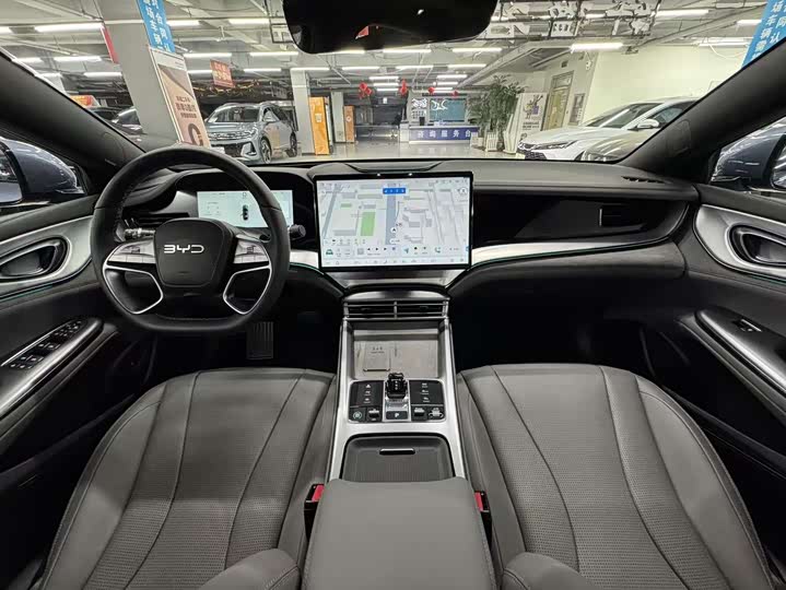 BYD Seal 07 DM-i Hybrid 2025 2025款 智驾版 DM-i 1.5L 125km 尊贵型