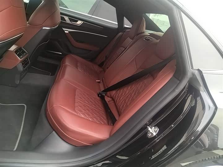 Audi A7L 2024 2024款 45 TFSI quattro 黑武士版