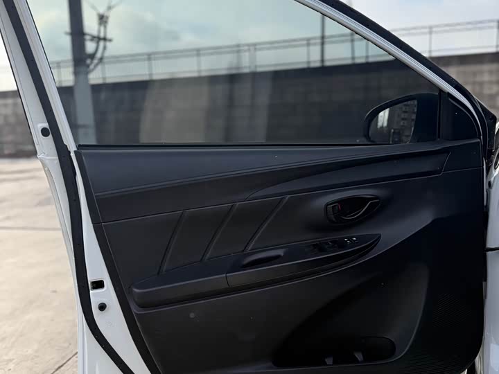 Toyota Yaris L 2022 2022款 1.5L CVT领先PLUS版