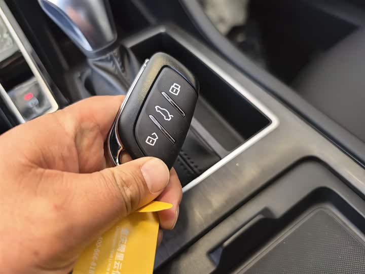 Roewe i5 2026 2026款 1.5L CVT豪华版