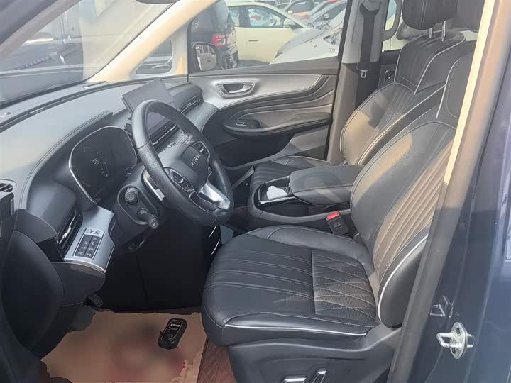 Roewe iMax 8 2022 2022款 400TGI 欢聚版