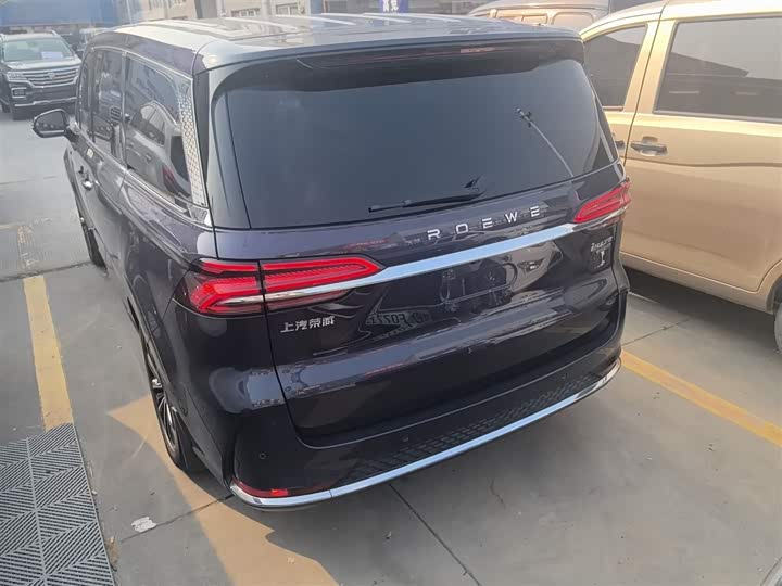 Roewe iMax 8 2022 2022款 400TGI 欢聚版