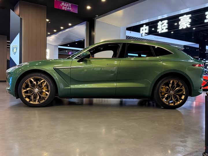 Aston Martin DBX 2022 2022款 3.0T STRAIGHT-SIX