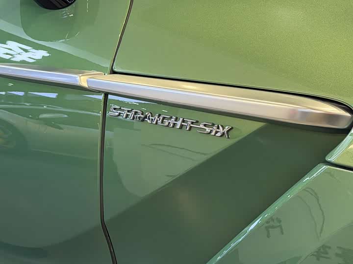 Aston Martin DBX 2022 2022款 3.0T STRAIGHT-SIX