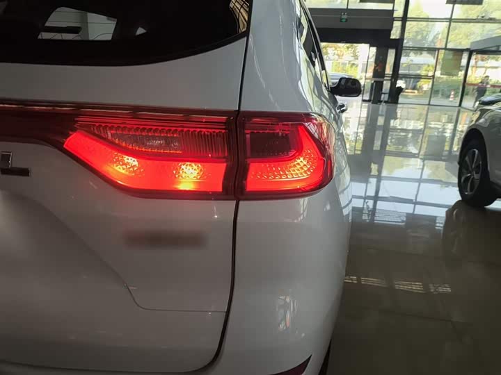 Haval M6 2023 2023款 PLUS 1.5T DCT精英智联型