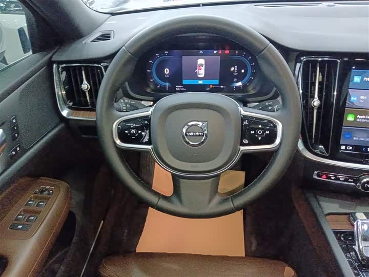 Volvo S60 2024 2024款 B4 智远豪华版