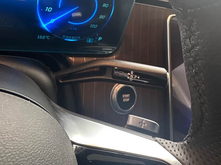 Mercedes-Benz EQE 2025 2025款 500 4MATIC 豪华版