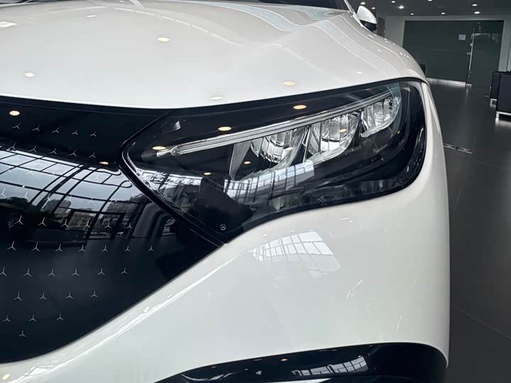 Mercedes-Benz EQE 2025 2025款 500 4MATIC 豪华版