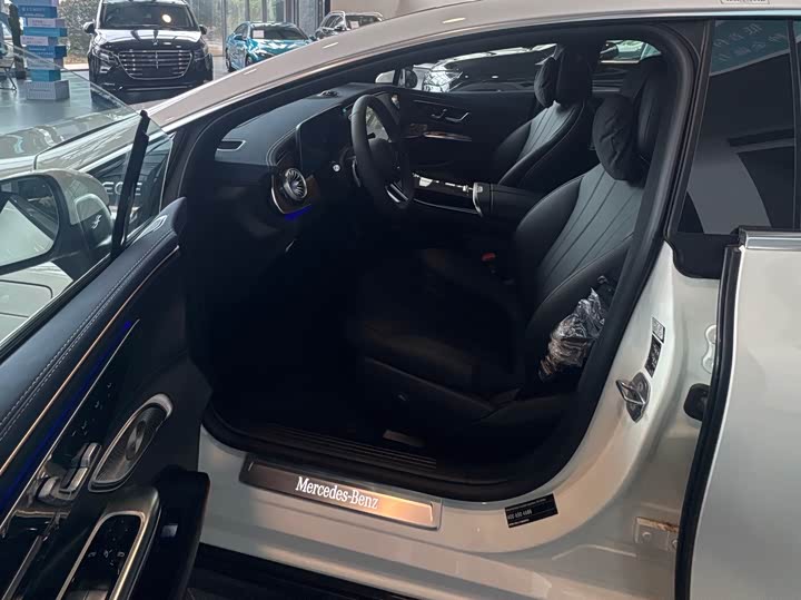 Mercedes-Benz EQE 2025 2025款 500 4MATIC 豪华版