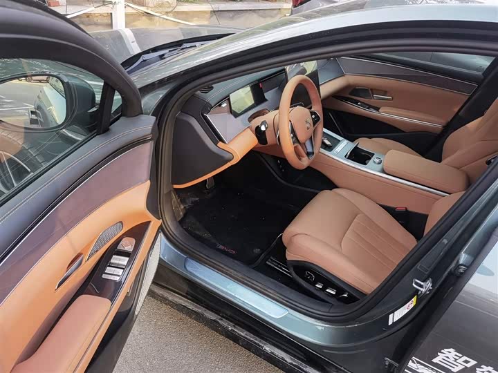 BYD Han L 2025 2025款 DM-i 200KM激光雷达旗舰型