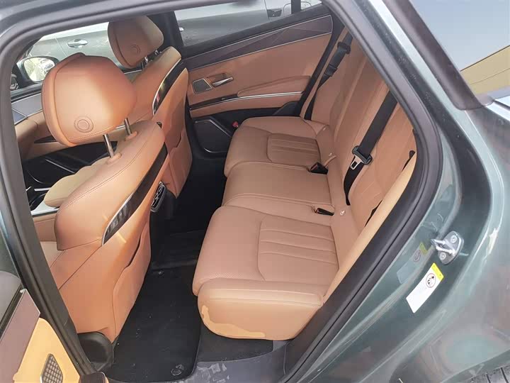 BYD Han L 2025 2025款 DM-i 200KM激光雷达旗舰型