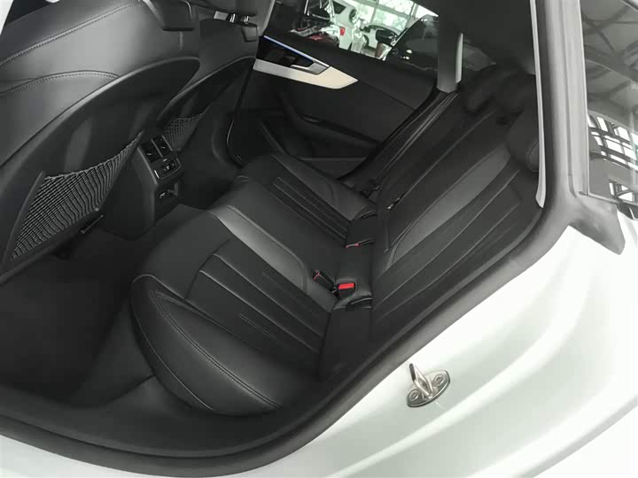 Audi A5 2024 2024款 Sportback 40 TFSI 时尚动感型