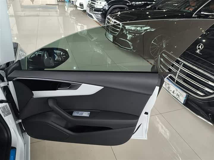 Audi A5 2024 2024款 Sportback 40 TFSI 时尚动感型