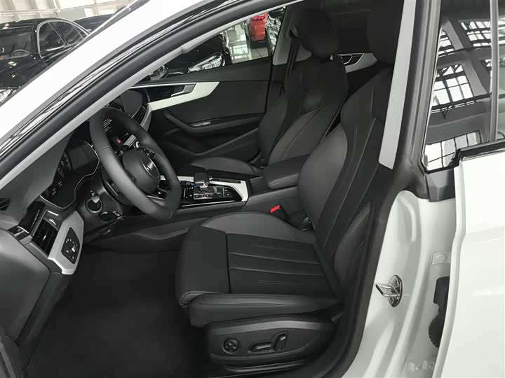 Audi A5 2024 2024款 Sportback 40 TFSI 时尚动感型