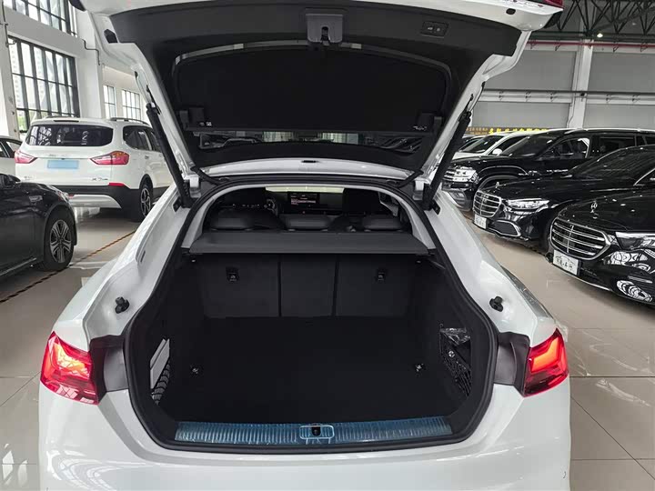 Audi A5 2024 2024款 Sportback 40 TFSI 时尚动感型