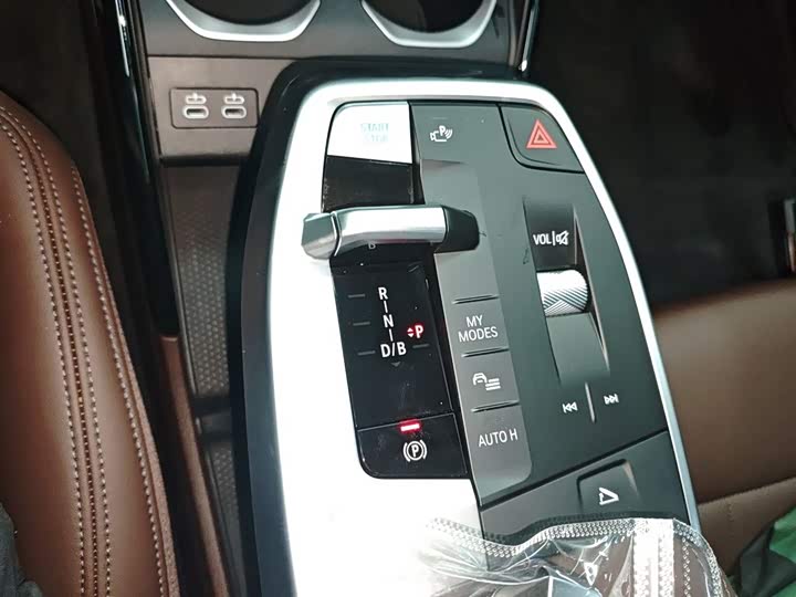 BMW iX1 2025 2025款 eDrive25L X设计套装