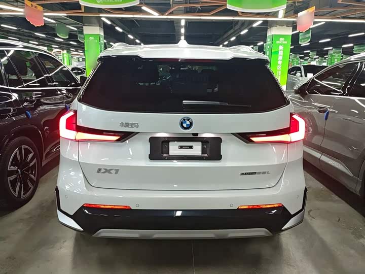 BMW iX1 2025 2025款 eDrive25L X设计套装