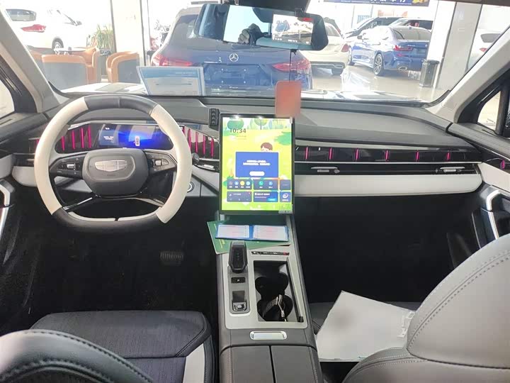 Geely Atlas L 2024 2024款 1.5TD DCT尊贵版