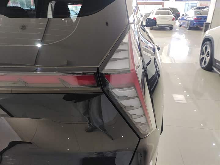 Geely Atlas L 2024 2024款 1.5TD DCT尊贵版