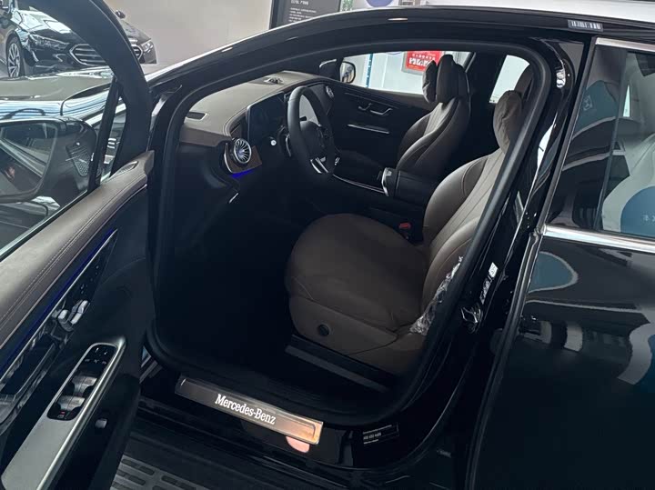 Mercedes-Benz EQE SUV 2024 2024款 500 4MATIC 先锋版