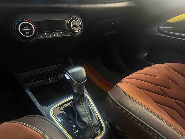 Kia KX1 2021 2021款 1.4L CVT天窗款