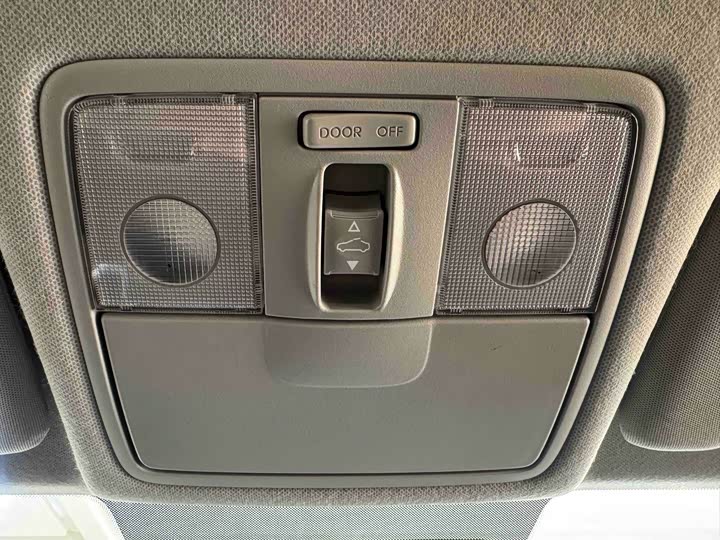 Kia KX1 2021 2021款 1.4L CVT天窗款