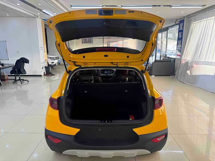 Kia KX1 2021 2021款 1.4L CVT天窗款