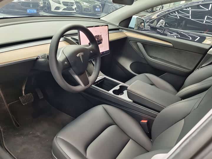 Tesla Model Y 2024 2024款 后轮驱动版