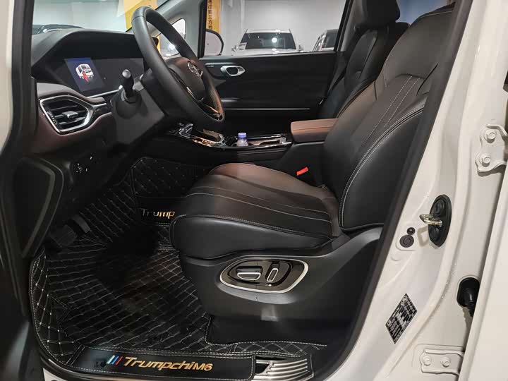 GAC Trumpchi M6 2023 2023款 PRO 270T DCT豪华版