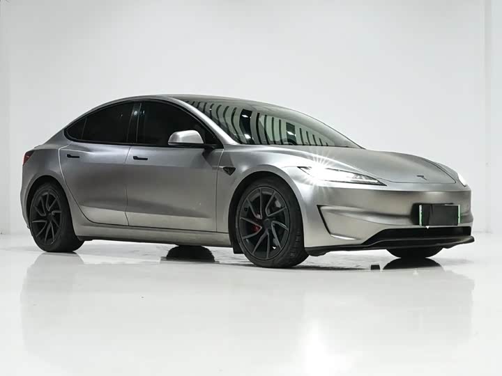 Tesla Model 3 2024 2024款 高性能全轮驱动版