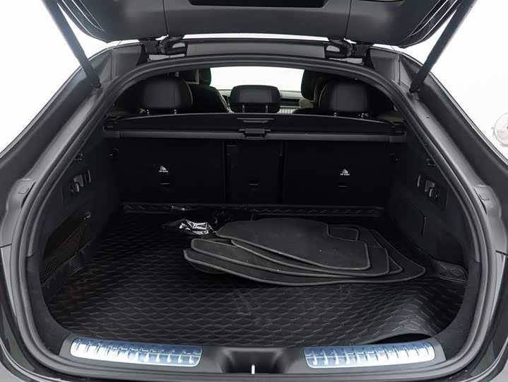 Mercedes-Benz GLC-Class Coupe AMG 2024 2024款 AMG GLC 43 4MATIC 轿跑SUV