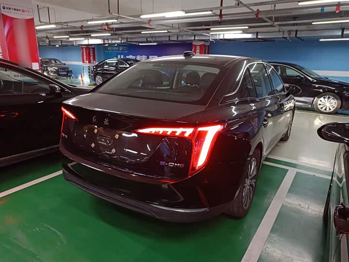 Hongqi E-QM5 2024 2024款 500km 出行版