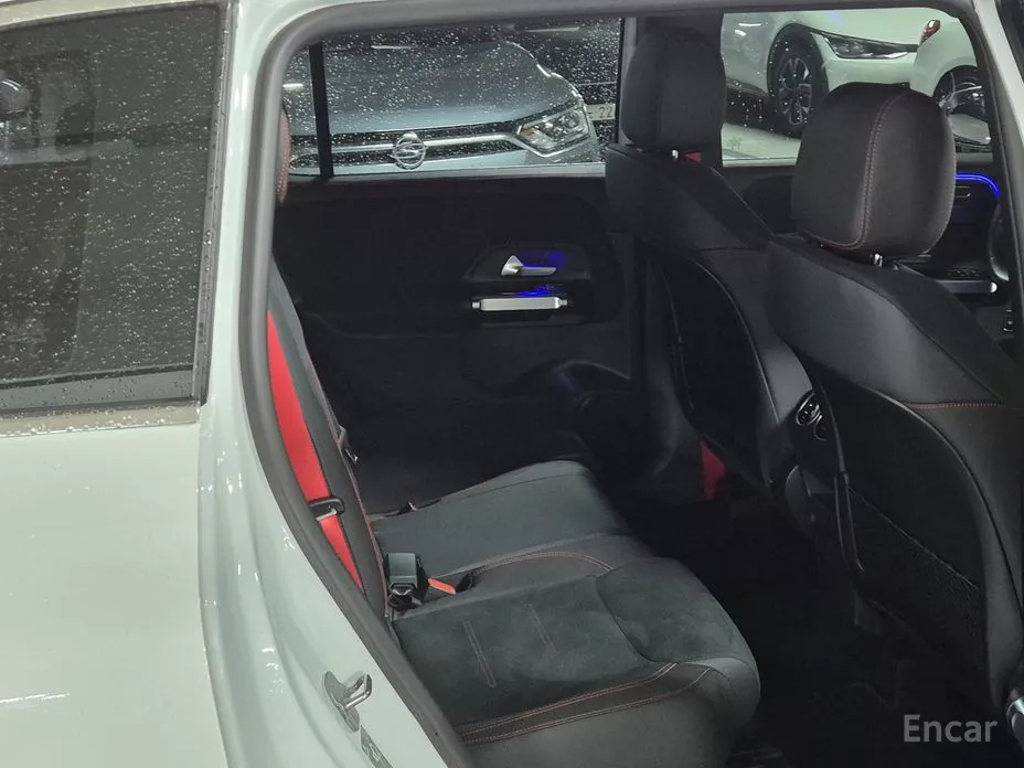 Mercedes-Benz GLB-Class 2020 AMG GLB35 4MATIC