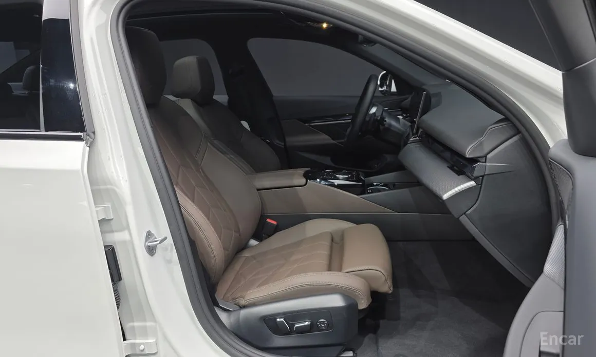 BMW 5 Series 2023 520i M Sport