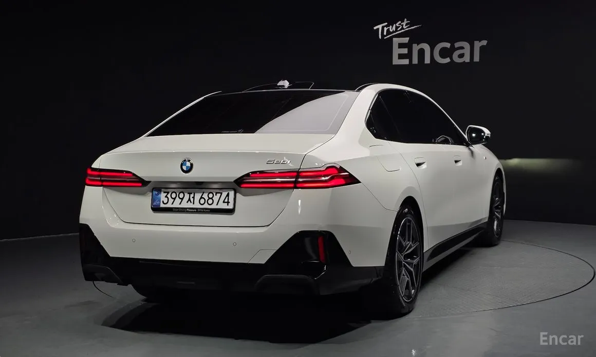 BMW 5 Series 2023 520i M Sport