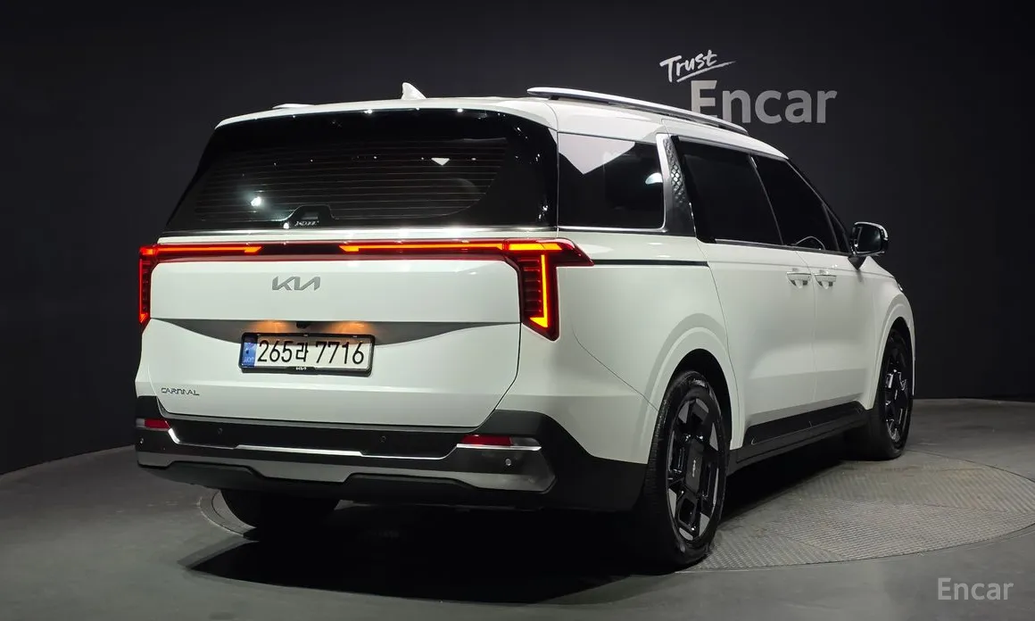 2023 Kia Carnival