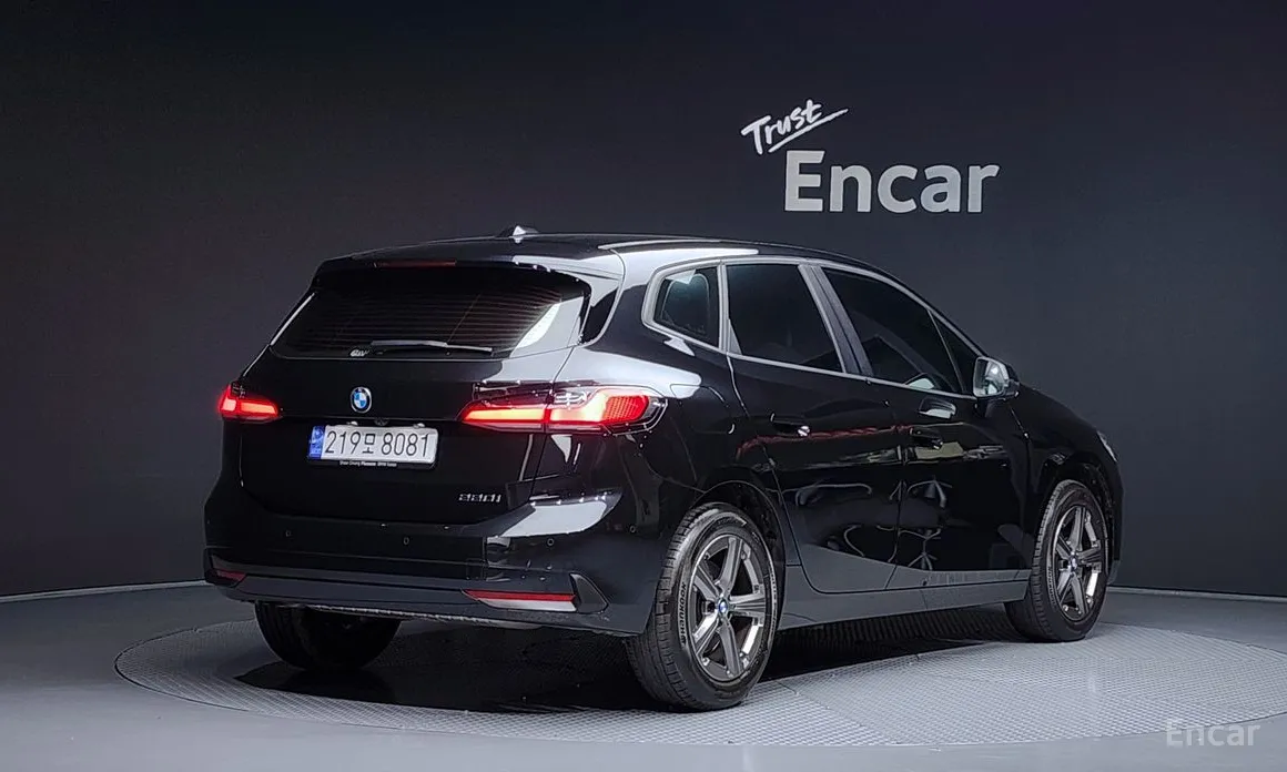 BMW 2 Series 2022 220i Advantage