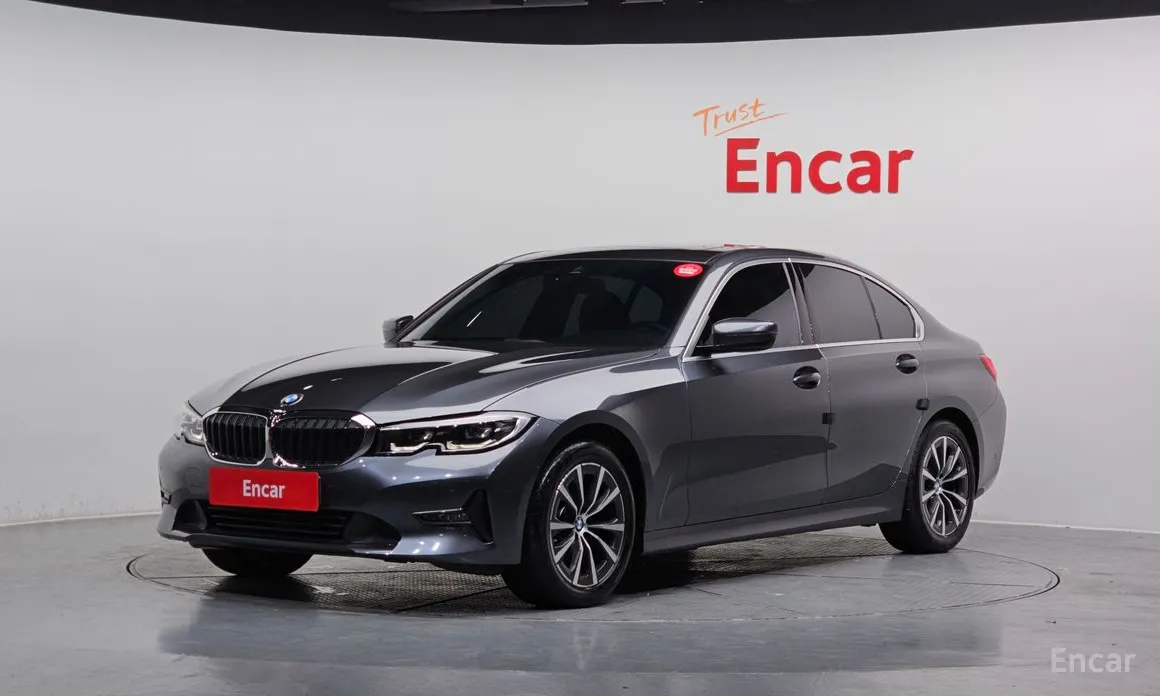 BMW 3 Series 2019 320i