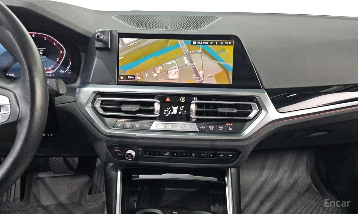 BMW 3 Series 2019 320i