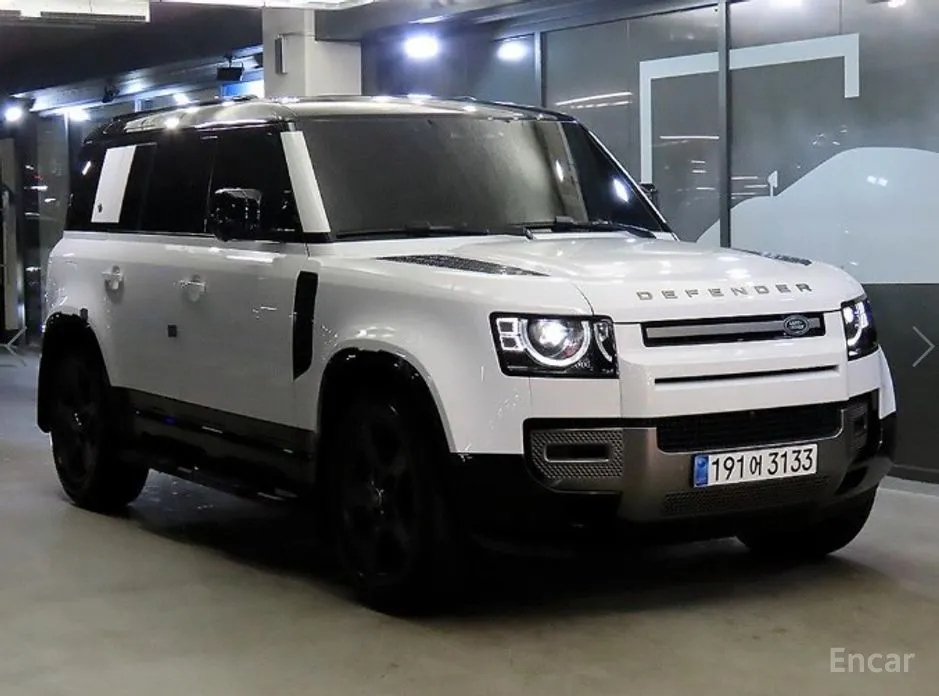 Land Rover Defender 2020 110 P300 X-Dynamic SE