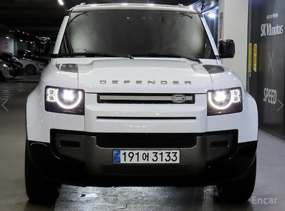 Land Rover Defender 2020 110 P300 X-Dynamic SE